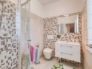 Villa | Bathroom