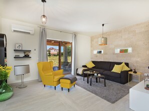 Villa | Living room | MP3 dock