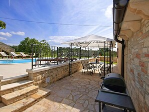 Villa | Balcony