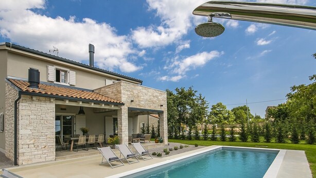 Exterior - Luxury Villa with Designer Furniture, Private Pool, & Summer Kitchen near Kanfanar (Zminj)