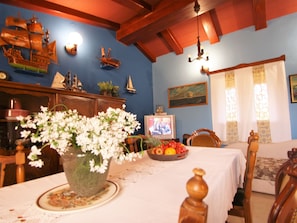 House | Living room