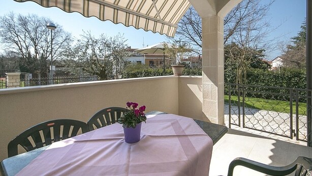 Unclassified image, 1 of 26, button - Modern Apartment With Private Covered Terrace Near Porec and the Beach (Porec)