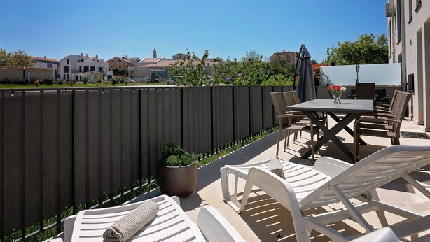 Balcony - Modern Holiday Home With Terrace in Funtana (Funtana)