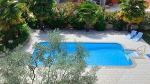 Pool - Modern Apartment With Pool, Wi-fi and air Conditioning, Ideal for a Couple (Porec)