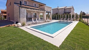 Exterior - Beautiful Villa With Private Swimming Pool in Žminj (Zminj)