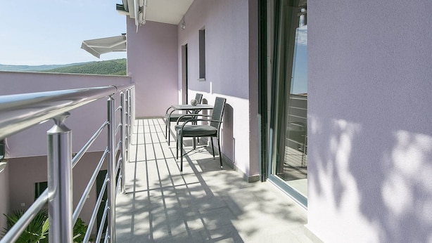 Balcony - Modern Apartment in Rabac, Ideal for a Wonderful Beach Holiday (Labin)