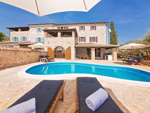 Exterior - Renovated Holiday Home With Private Pool at 5 km From the Resort of Porec and Beach (Porec)