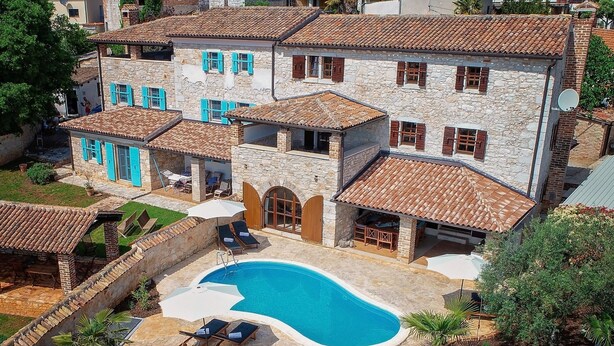 Exterior - Renovated Holiday Home With Private Pool at 5 km From the Resort of Porec and Beach (Porec)