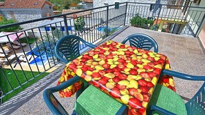 Unclassified image, 2 of 22, button - Spacious Villa with Private Pool & Enclosed Garden near Porec & Beach (Porec)