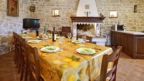 Unclassified image, 5 of 22, button - Spacious Villa with Private Pool & Enclosed Garden near Porec & Beach (Porec)