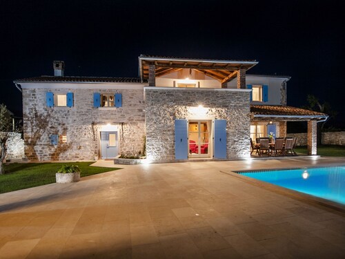 Situated in a Quiet Locatio has Everything What you Need for a Perfect Holiday