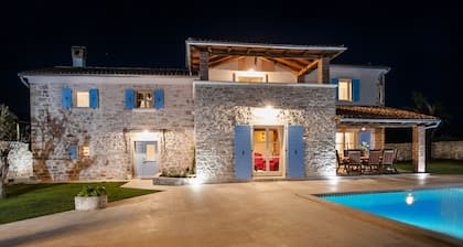 Situated in a Quiet Locatio has Everything What you Need for a Perfect Holiday