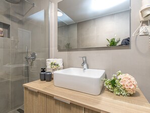 Shower, towels