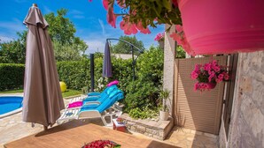 Unclassified image, 2 of 43, button - Nicely Decorated Semi-detached House With Pool and Fenced Yard (Sveti Lovrec)