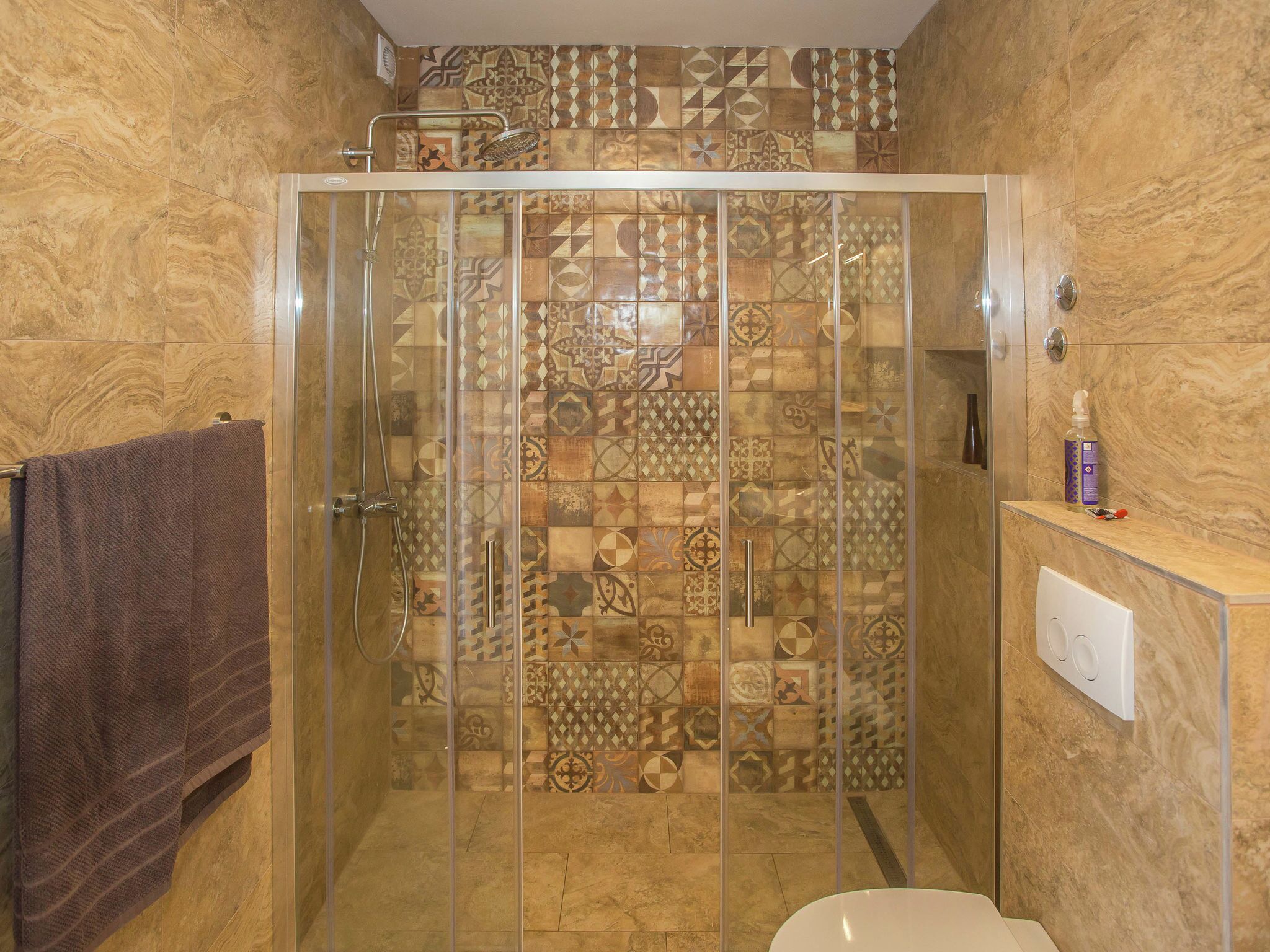 Cottage | Kamar mandi | Shower, pengering rambut,  dan handuk