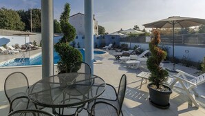Apartment | Balcony - Splendid Apartment in Vodnjan With Swimming Pool (Vodnjan)