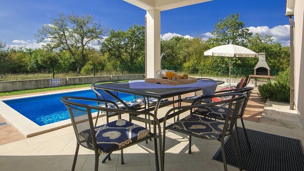 Balcony - Single Storey House With Pool, Enclosed Garden, Privacy, Near Labin, Beach 7 km (Labin)