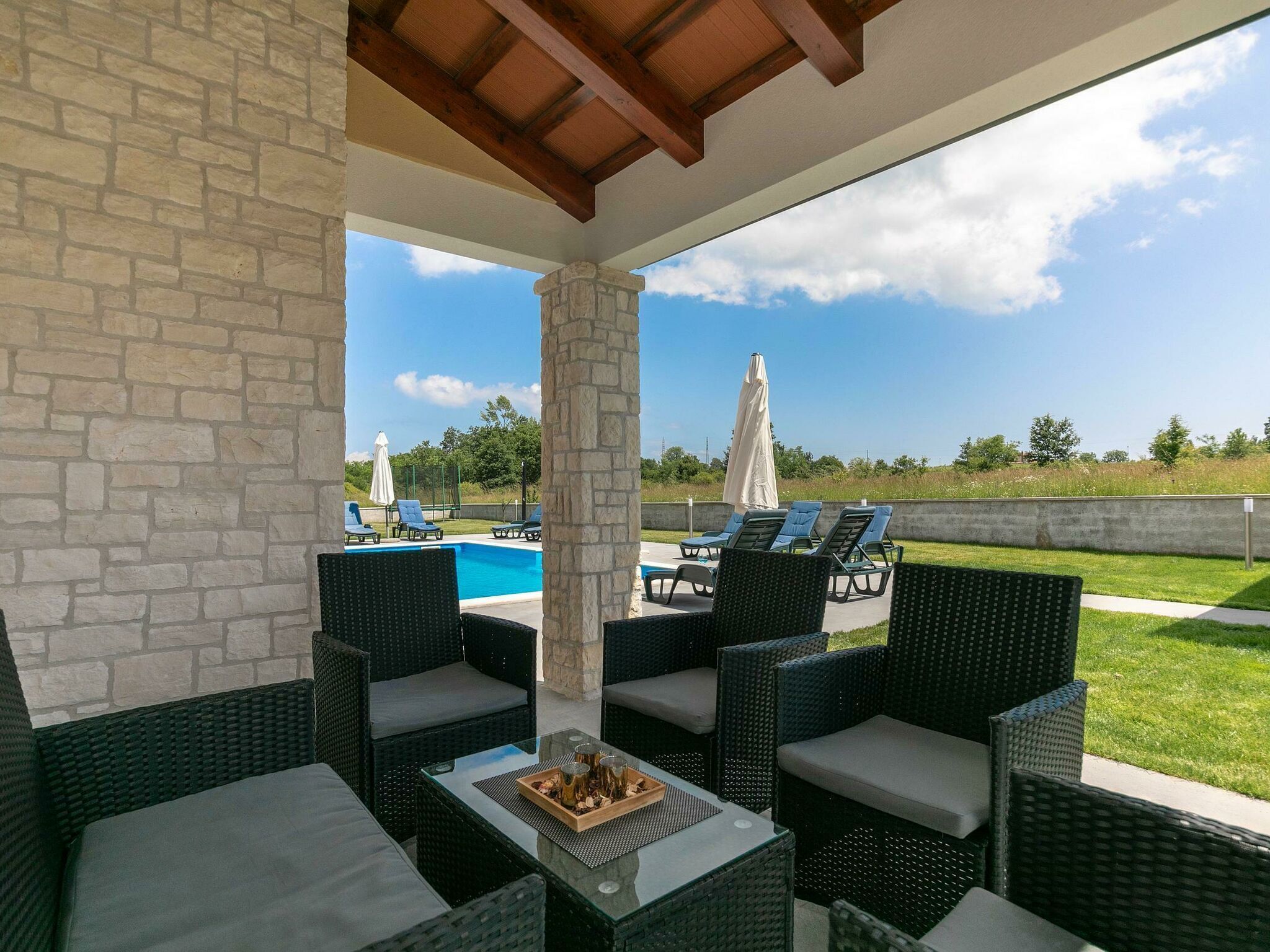 Villa | Balcony