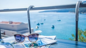 Outdoor dining - Modern Studio in Rabac, With sea View, Beach Within Walking Distance (Labin)