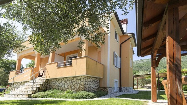 Exterior - Apartment in Eastern Istria near Labin and Rabac (Rasa)
