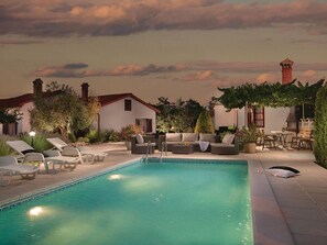 Exterior - Spacious Villa With Private Swimming Pool in Labin (Rasa)
