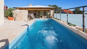 Pool - Charming Holiday Home With Swimming Pool, Hot Tub and Infrared Sauna, Near Beach (Vodnjan)