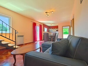 Villa | Living room | DVD player