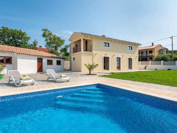 House | Pool | Indoor pool, outdoor pool - Holiday Home in Labin With Private Pool (Labin)