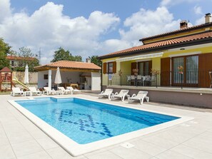 Exterior - Nice Holiday Home With Private Pool, Near Labin and the Beaches of Rabac (Sveta Nedelja)
