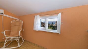 1 bedroom, individually furnished, bed sheets