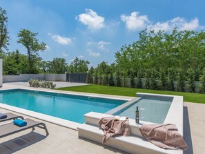 Piscine extérieure