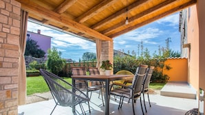 Unclassified image, 2 of 26, button - Modern and Tastefully Decorated Holiday Home With Garden, Near Porec and the Beach (Porec)