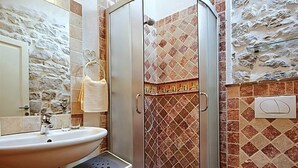 Villa | Bagno | Combinazione doccia/vasca, asciugamani