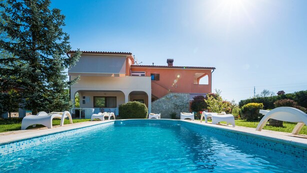 Piscina a l'aire lliure 
