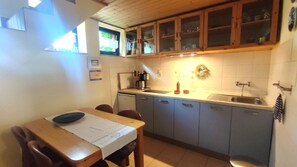 Fridge, stovetop, toaster