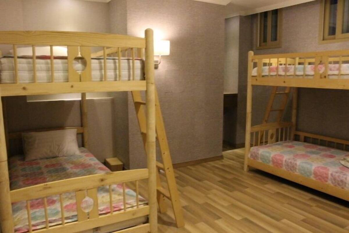 Chambre quadruple | Accès au Wi-Fi (inclus)