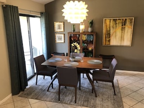 Dining - WOW RENN! BEAUTIFUL 1 BED/1 BATH CONDO WITH MOUNTAIN VIEWS AND WALKABLE TO TOWN! (Palm Springs)