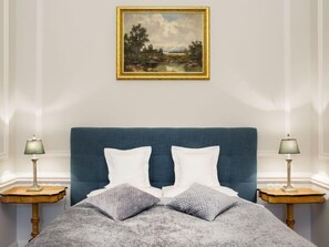 16 bedrooms, Internet