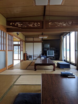 Interior detail - Minshuku Kamagari (Kure)