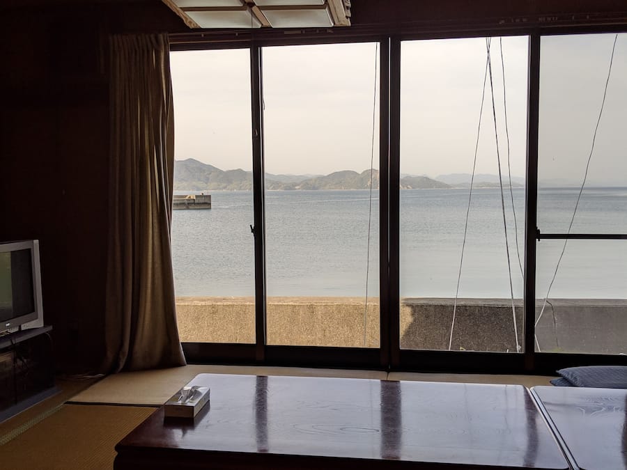 Japanese Style Room for 4 People | Desk, soundproofing, free WiFi