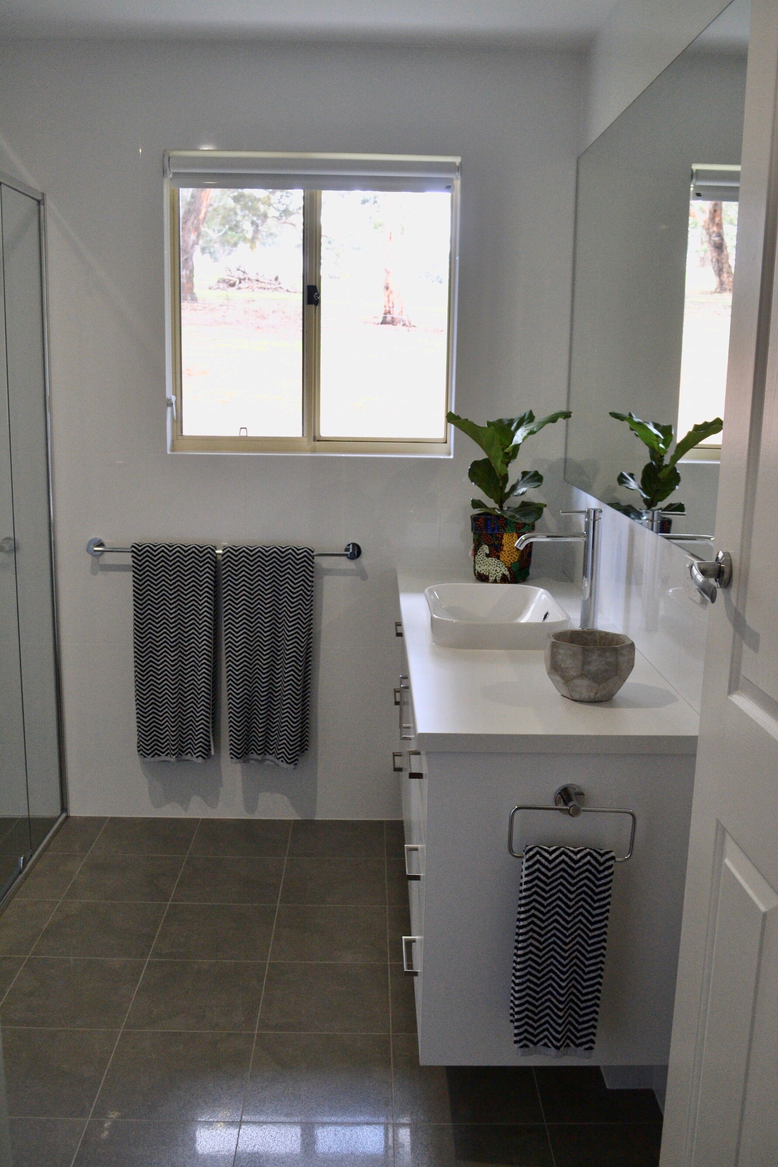 Sir Walter's Cottage at Hughes Park — image 9