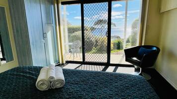 2 bedrooms, iron/ironing board, travel cot, free WiFi