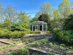 Imagen sin descripción, 5 de 17, botón