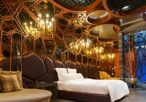Minibar, desk, blackout curtains, free WiFi - Royal Group Motel Jhong Hua Branch (Kaohsiung)