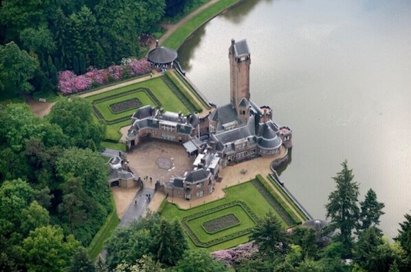 Exterior - Fine cottage 41 + garden on beautiful child-friendly park in nature (Hoenderloo)