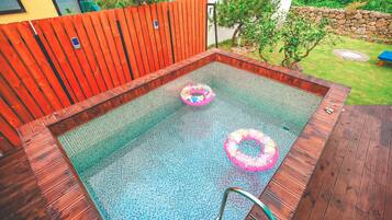 Außenpool (je nach Saison geöffnet)