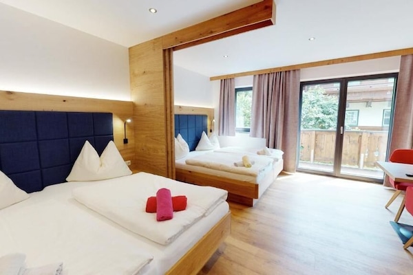 Schreibtisch, kostenloses WLAN