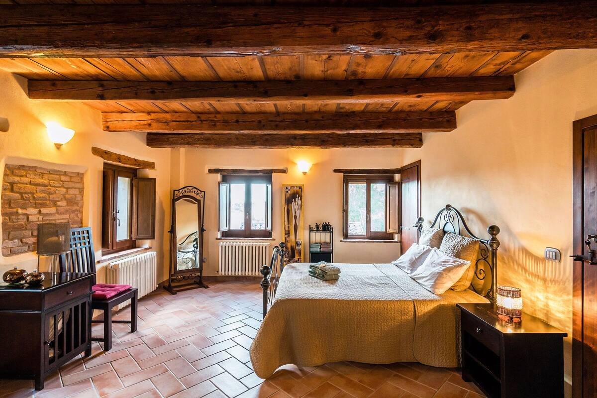 Premium bedding, down duvets, free WiFi