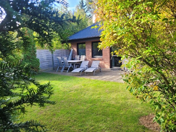 Terrace/patio - Holiday home with garden, grill, and terrace (Höllviken)