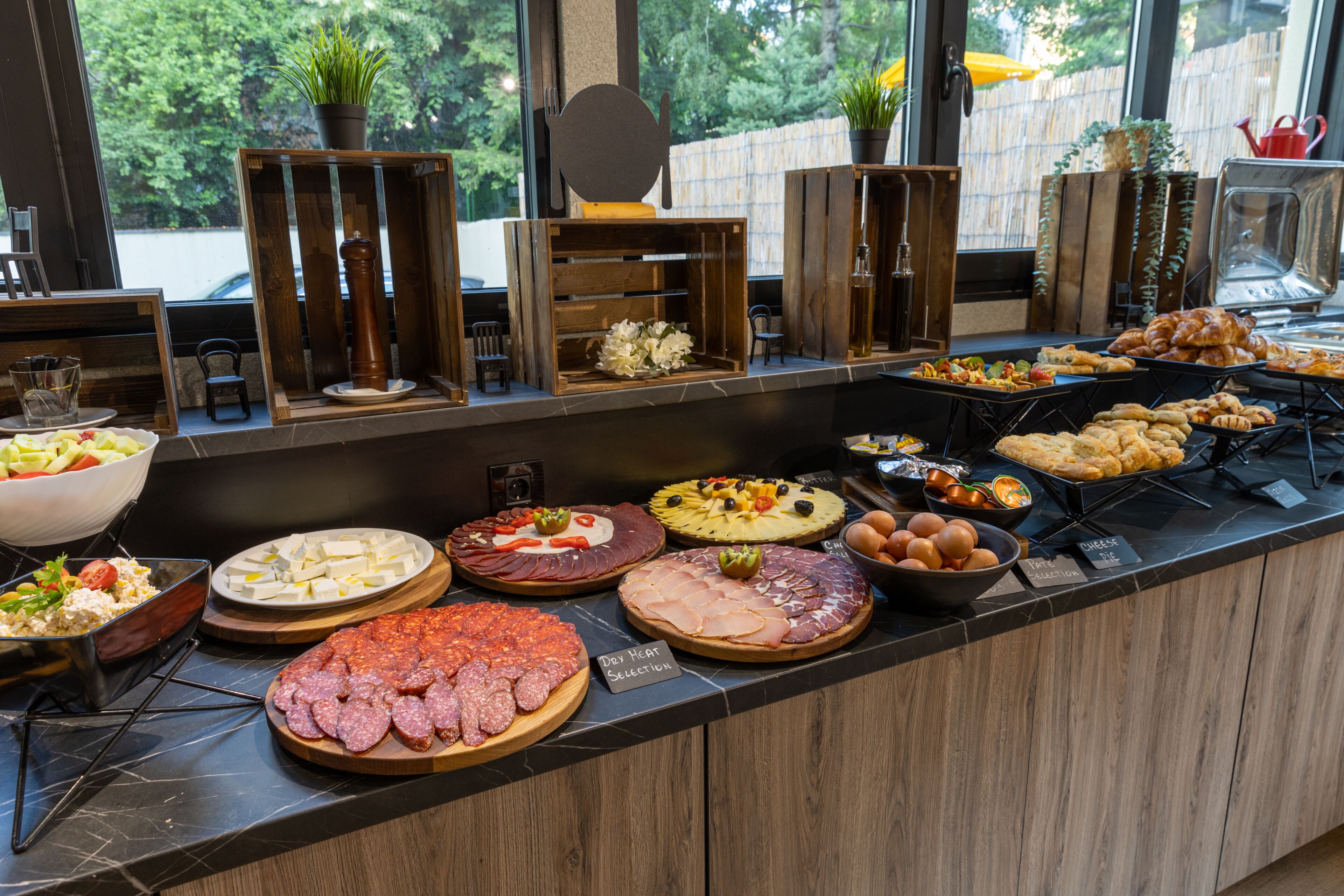Colazione a buffet inclusa, servita tutte le mattine 
